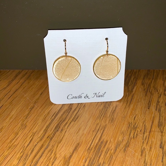 Earrings. - Picture 3 of 3